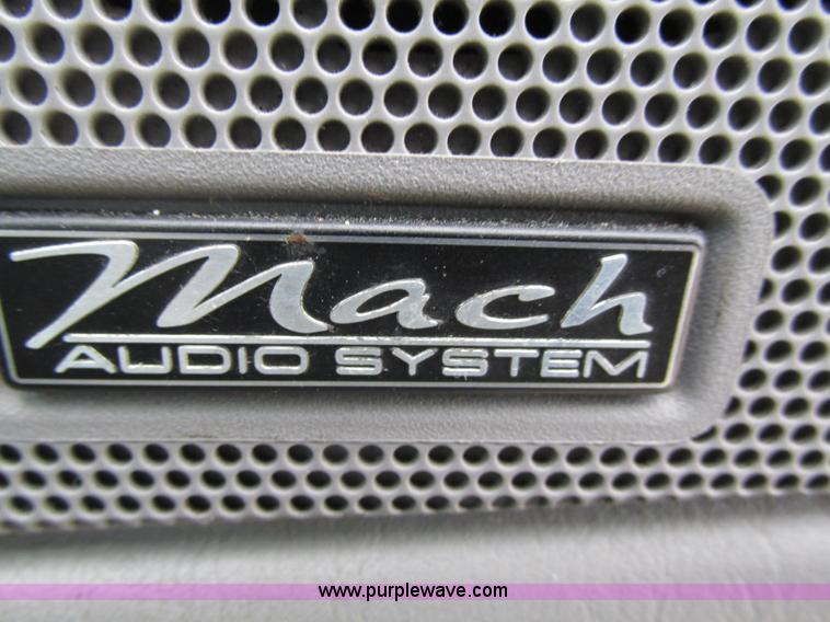 image for item G9404 1997 Ford Expedition Eddie Bauer SUV