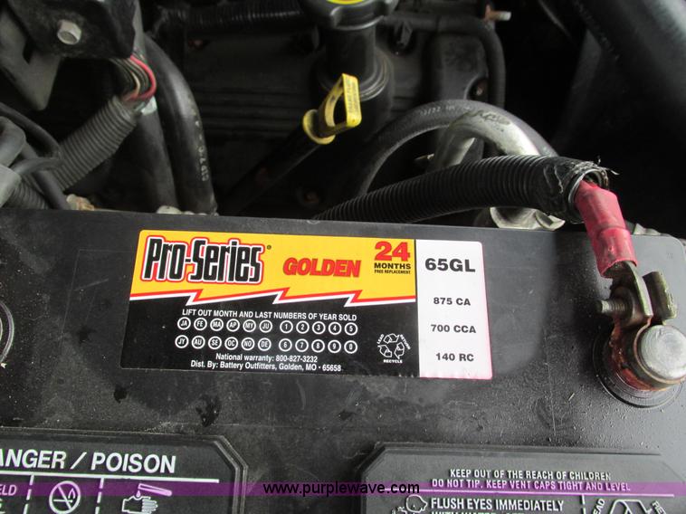 image for item G9404 1997 Ford Expedition Eddie Bauer SUV