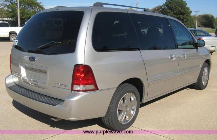 image for item H4482 2006 Ford Freestar Limited van