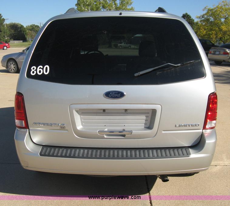 image for item H4482 2006 Ford Freestar Limited van