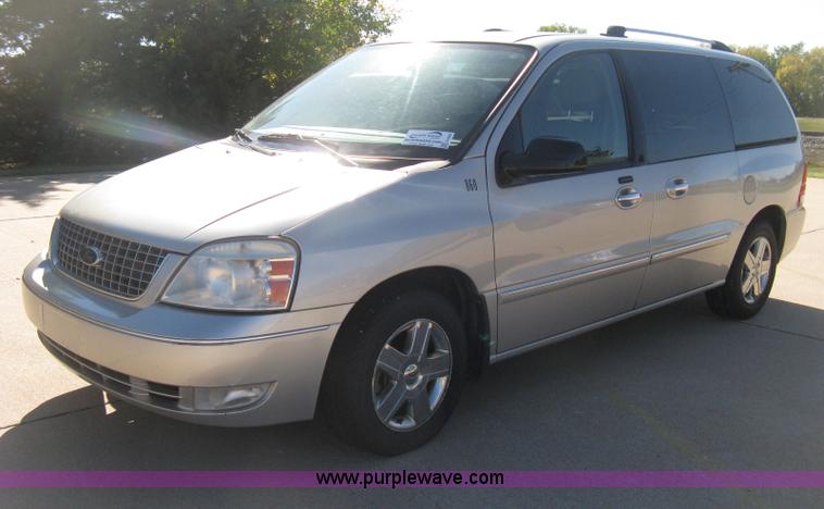 image for item H4482 2006 Ford Freestar Limited van