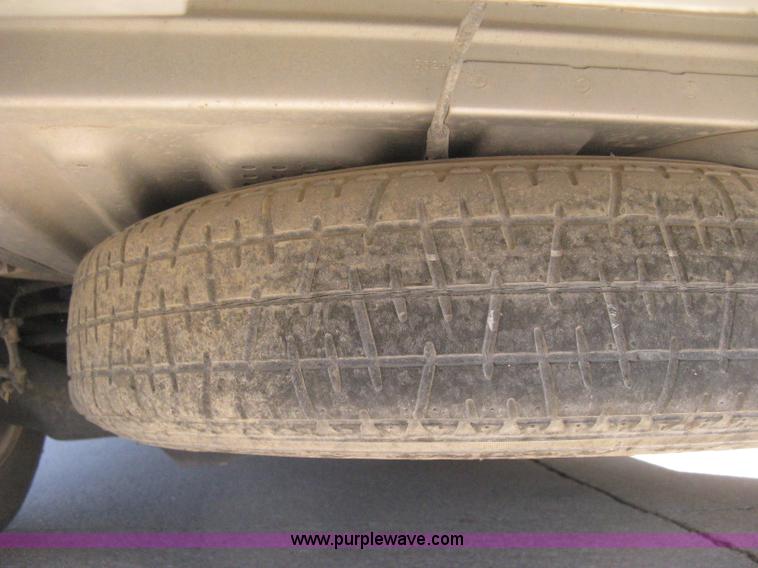 image for item H4482 2006 Ford Freestar Limited van