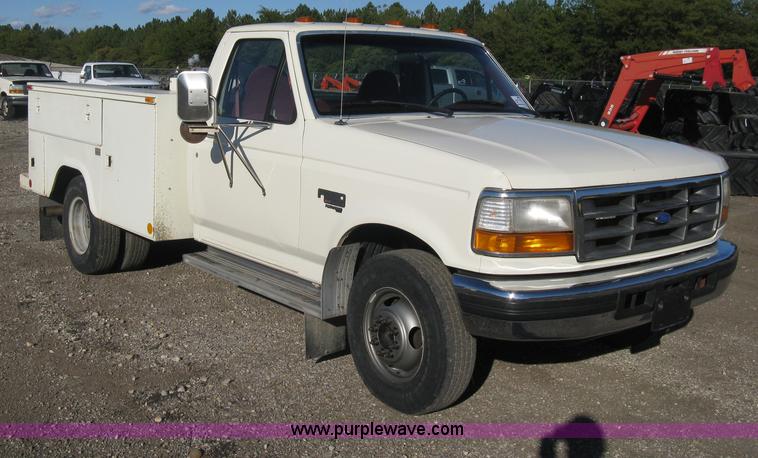 image for item H4490 1996 Ford F350 XLT utility truck