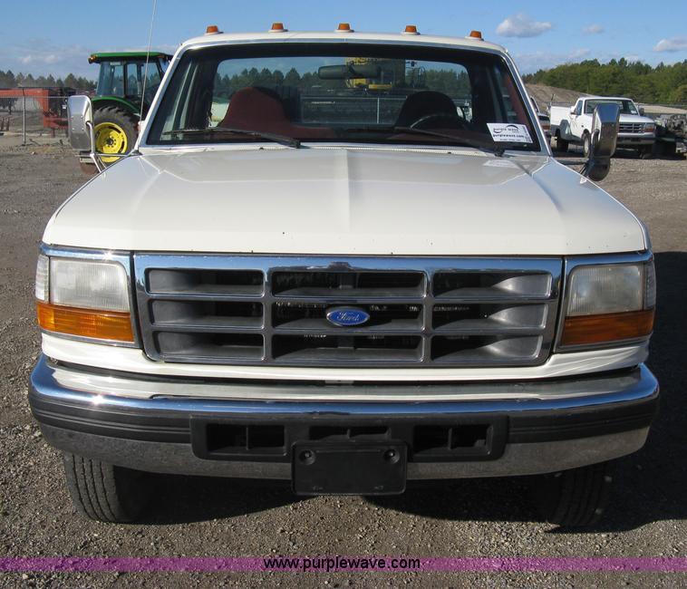 image for item H4490 1996 Ford F350 XLT utility truck