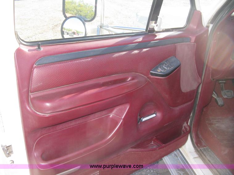 image for item H4490 1996 Ford F350 XLT utility truck