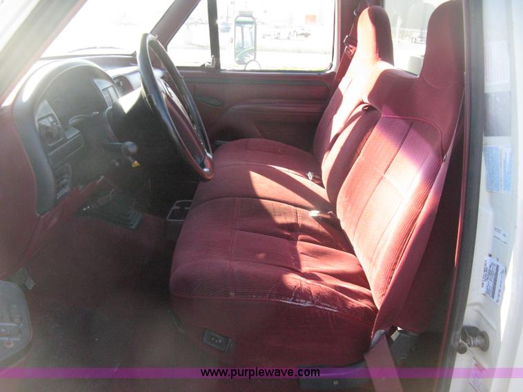 image for item H4490 1996 Ford F350 XLT utility truck