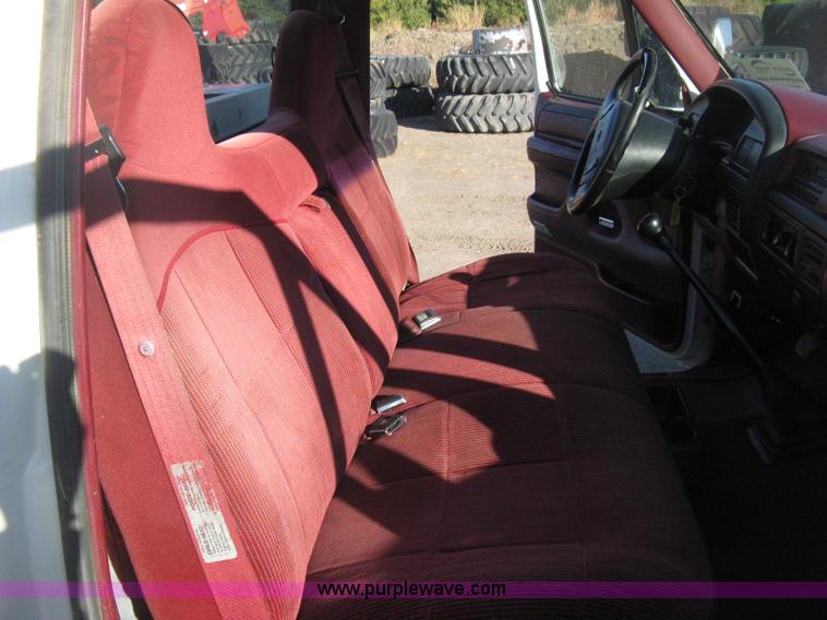 image for item H4490 1996 Ford F350 XLT utility truck