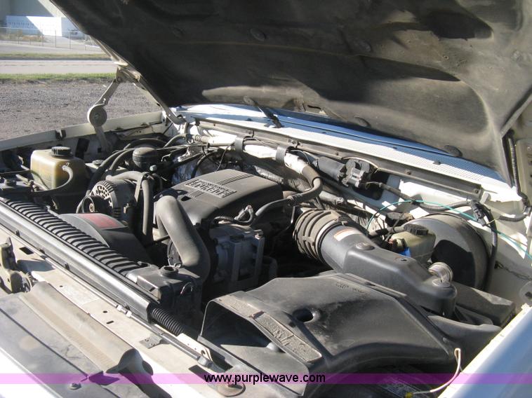 image for item H4490 1996 Ford F350 XLT utility truck