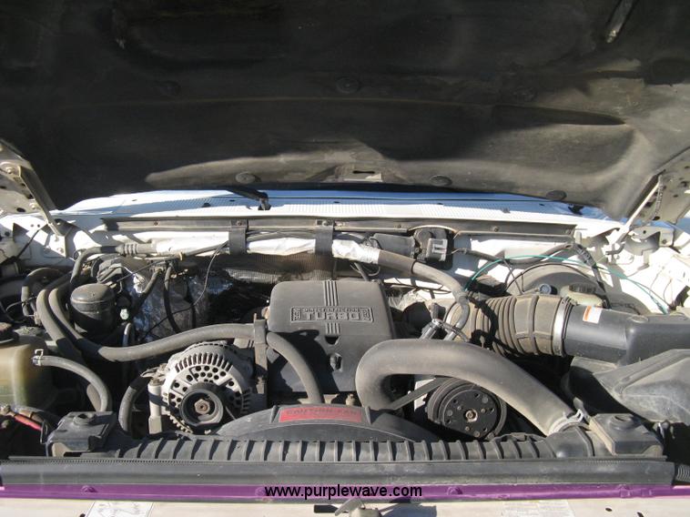 image for item H4490 1996 Ford F350 XLT utility truck