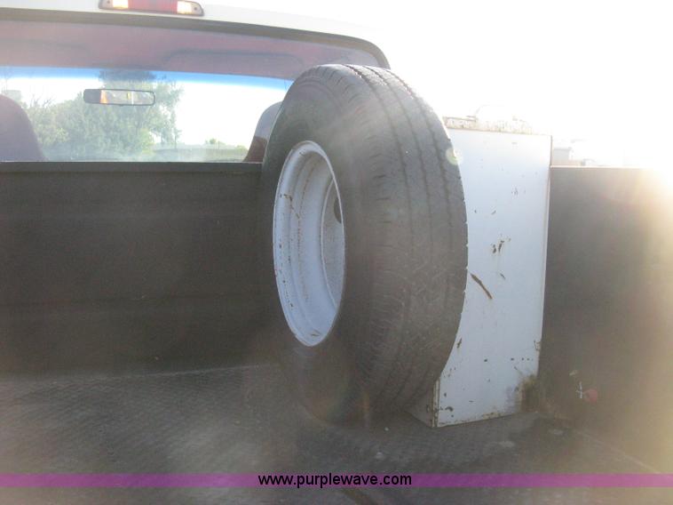 image for item H4490 1996 Ford F350 XLT utility truck