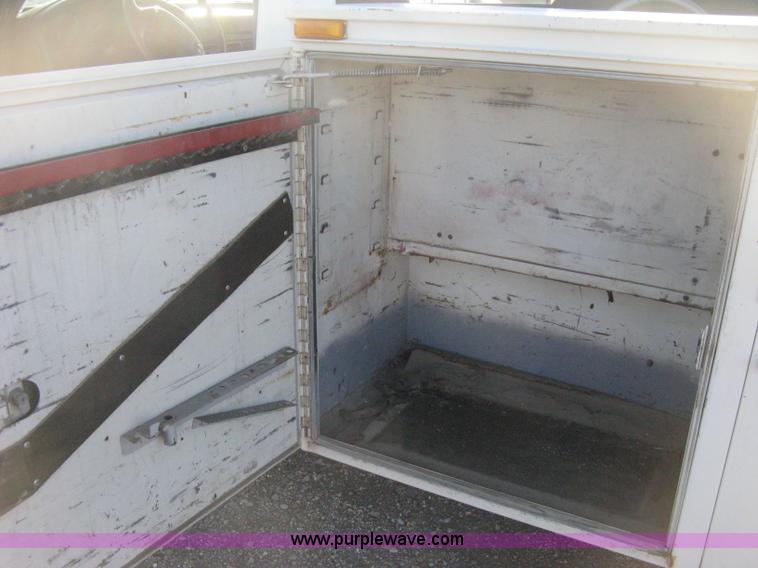 image for item H4490 1996 Ford F350 XLT utility truck