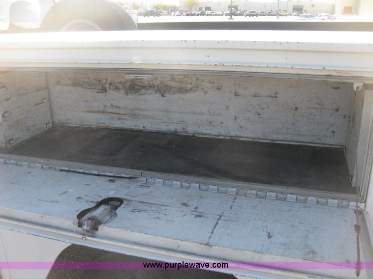 image for item H4490 1996 Ford F350 XLT utility truck