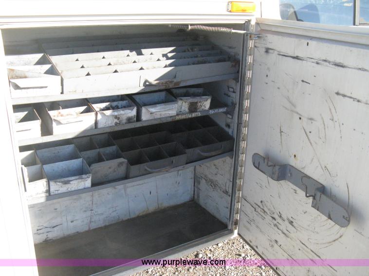 image for item H4490 1996 Ford F350 XLT utility truck