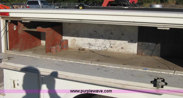 image for item H4490 1996 Ford F350 XLT utility truck