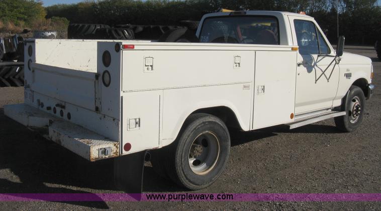 image for item H4491 1996 Ford F350 XLT utility truck
