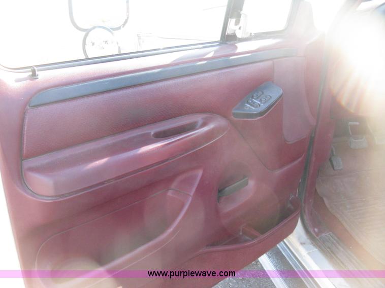 image for item H4491 1996 Ford F350 XLT utility truck