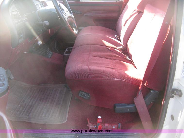 image for item H4491 1996 Ford F350 XLT utility truck