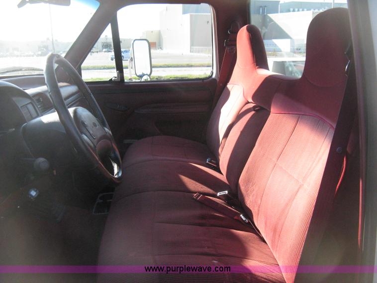 image for item H4491 1996 Ford F350 XLT utility truck