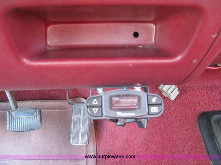 image for item H4491 1996 Ford F350 XLT utility truck