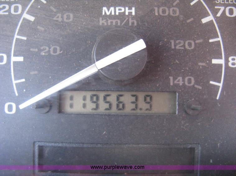 image for item H4491 1996 Ford F350 XLT utility truck