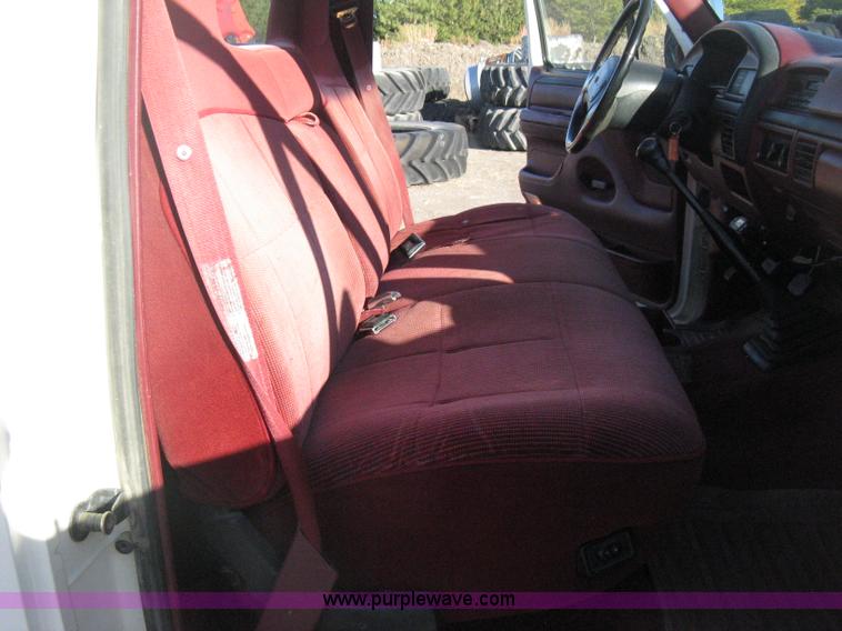 image for item H4491 1996 Ford F350 XLT utility truck