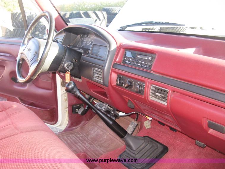 image for item H4491 1996 Ford F350 XLT utility truck