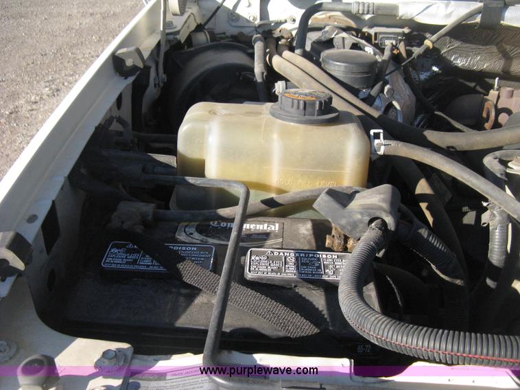 image for item H4491 1996 Ford F350 XLT utility truck