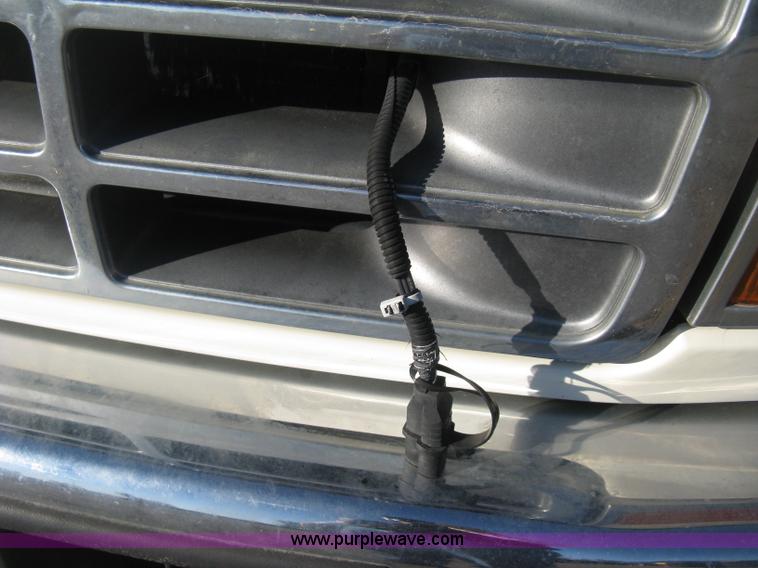 image for item H4491 1996 Ford F350 XLT utility truck