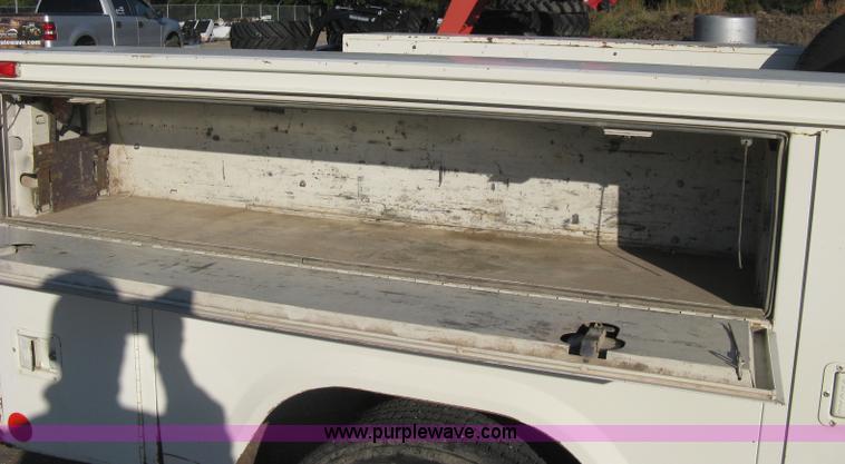 image for item H4491 1996 Ford F350 XLT utility truck