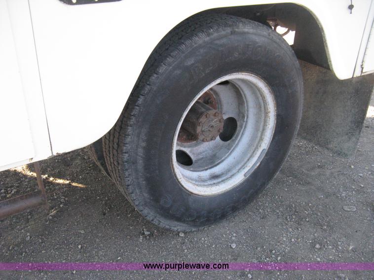 image for item H4491 1996 Ford F350 XLT utility truck