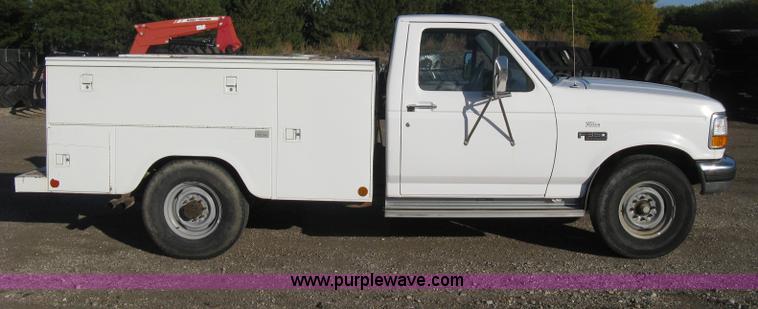 image for item H4492 1997 Ford F350 XLT utility truck