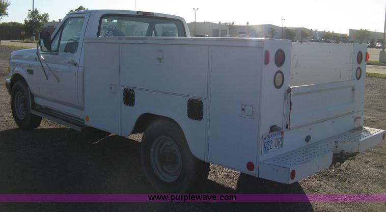 image for item H4492 1997 Ford F350 XLT utility truck