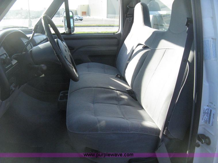 image for item H4492 1997 Ford F350 XLT utility truck