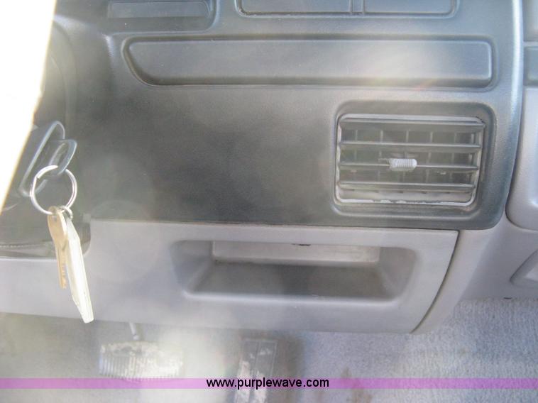 image for item H4492 1997 Ford F350 XLT utility truck