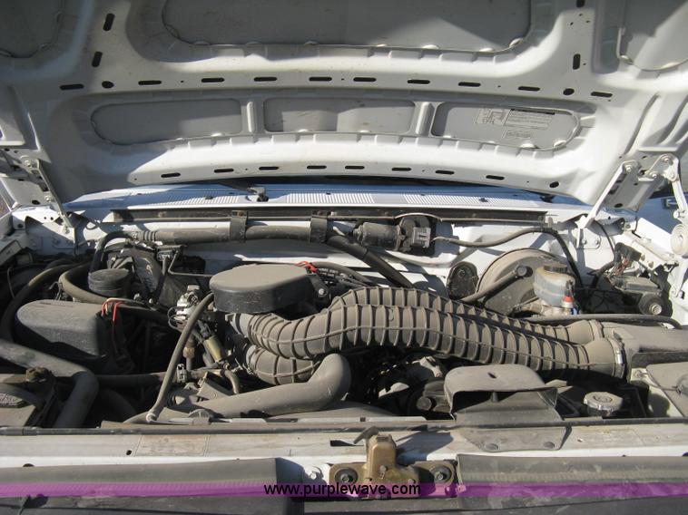 image for item H4492 1997 Ford F350 XLT utility truck