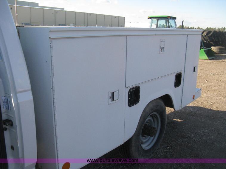 image for item H4492 1997 Ford F350 XLT utility truck