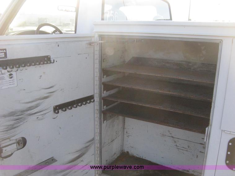 image for item H4492 1997 Ford F350 XLT utility truck