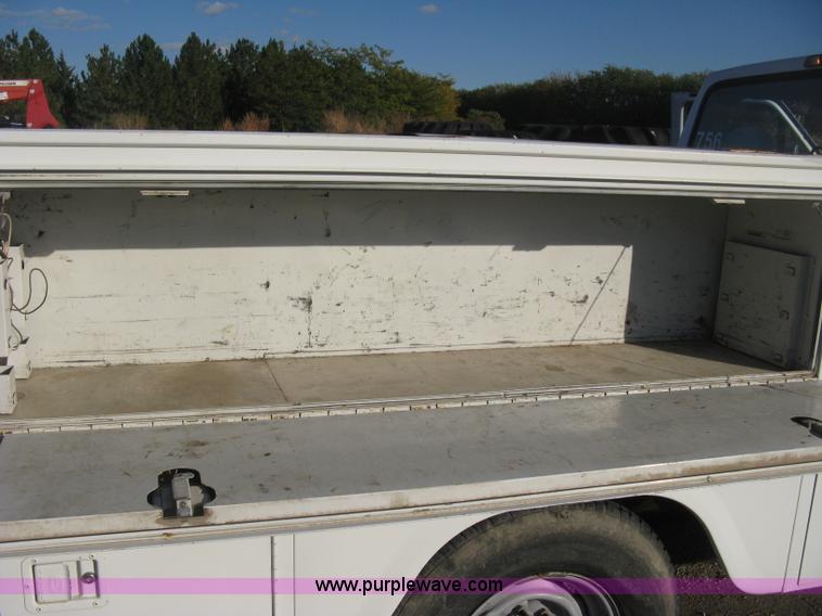 image for item H4492 1997 Ford F350 XLT utility truck