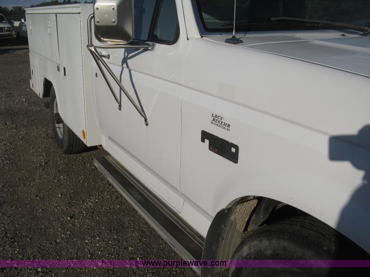 image for item H4492 1997 Ford F350 XLT utility truck