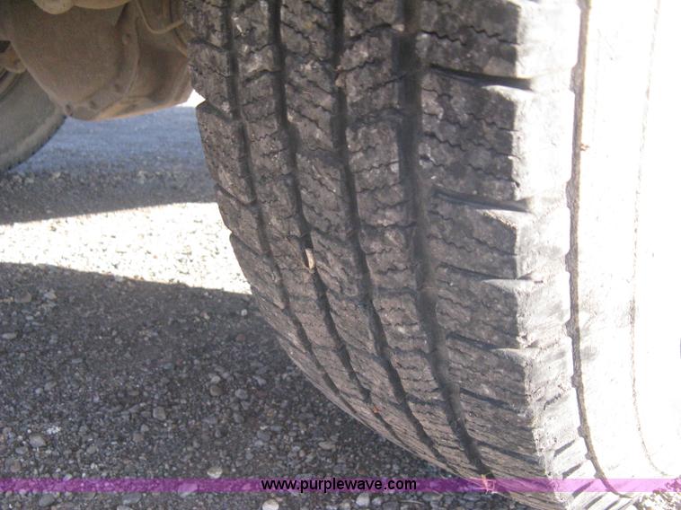 image for item H4492 1997 Ford F350 XLT utility truck