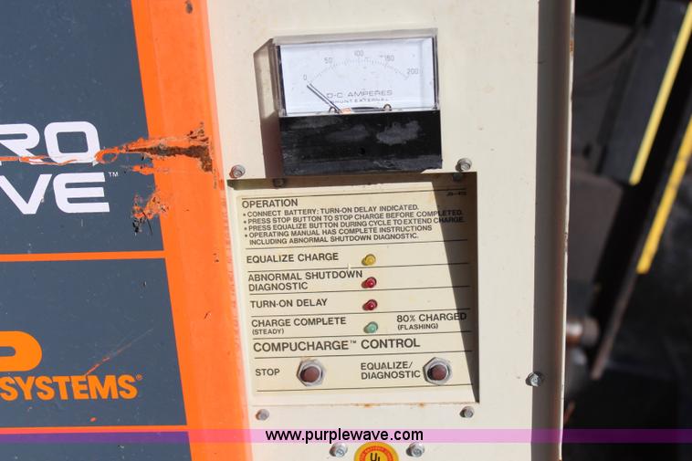 image for item H6818 Hyster 40 electric forklift