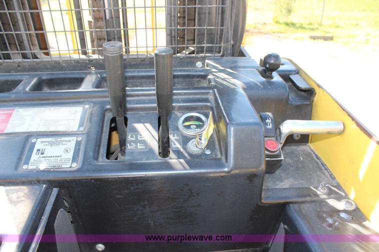 image for item H6818 Hyster 40 electric forklift