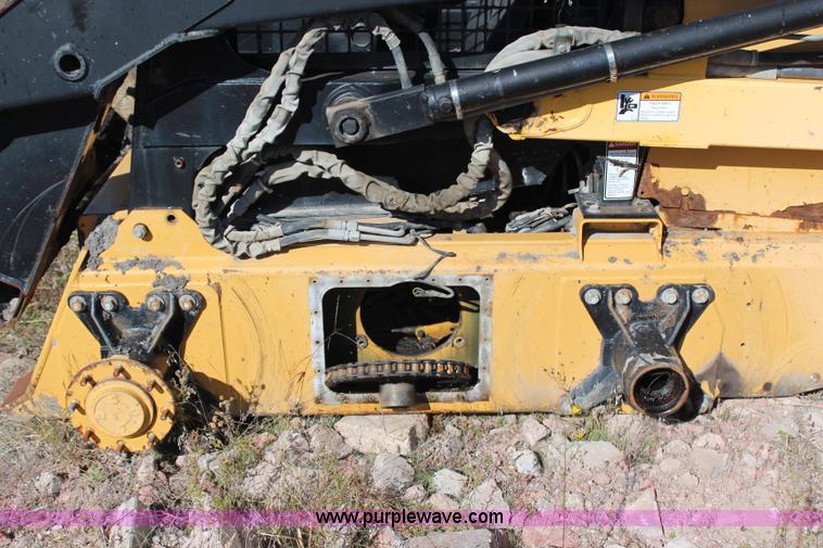 image for item H6819 New Holland LX885 skid steer