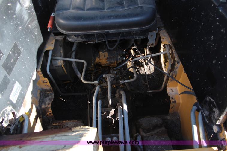 image for item H6819 New Holland LX885 skid steer