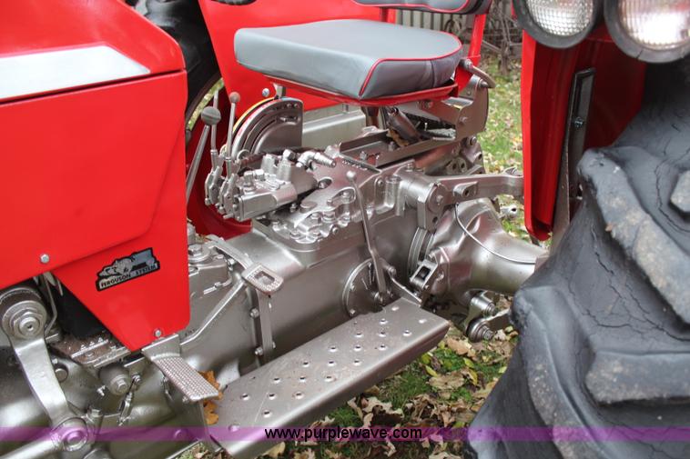 image for item H7948 1970 Massey-Ferguson 165 tractor