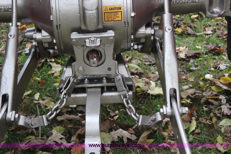 image for item H7948 1970 Massey-Ferguson 165 tractor