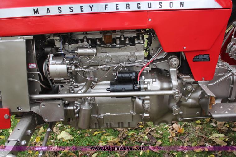 image for item H7948 1970 Massey-Ferguson 165 tractor