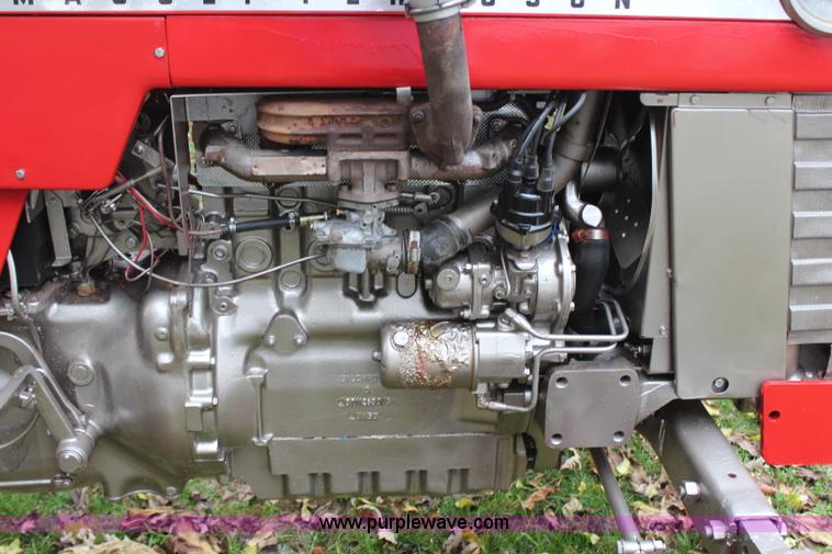 image for item H7948 1970 Massey-Ferguson 165 tractor