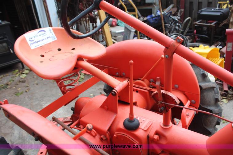 image for item H7950 1940 Allis Chalmers B tractor