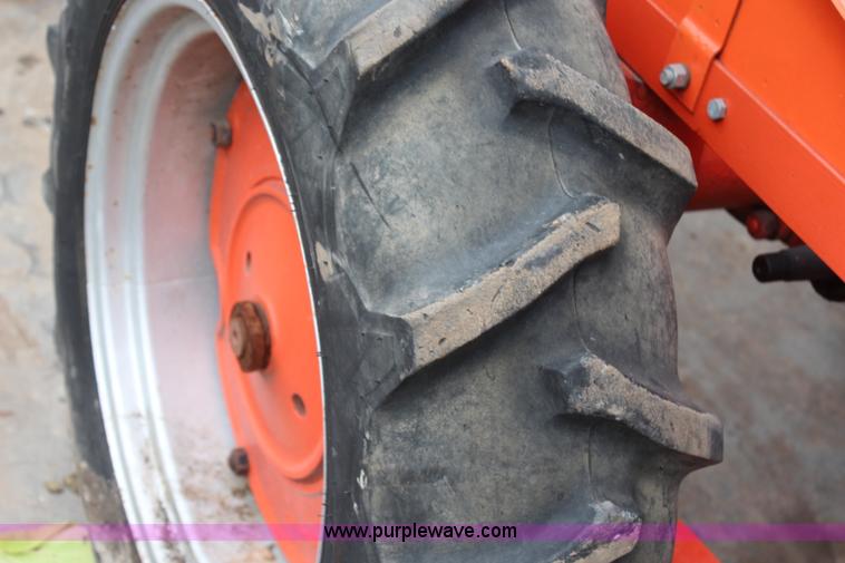 image for item H7950 1940 Allis Chalmers B tractor